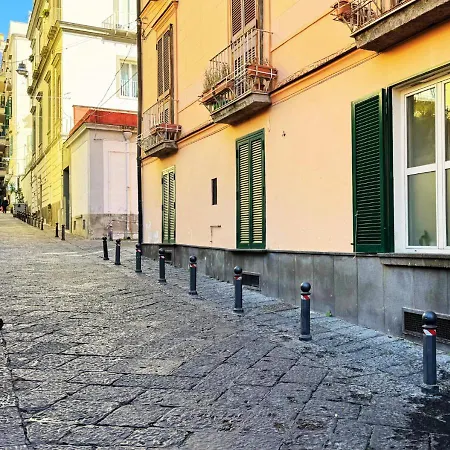 Alloggio in famiglia Metro Amedeo - Stanza Privata Con Vasca Idromassaggio *