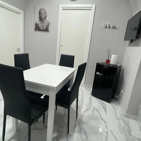 Vittoria Naples