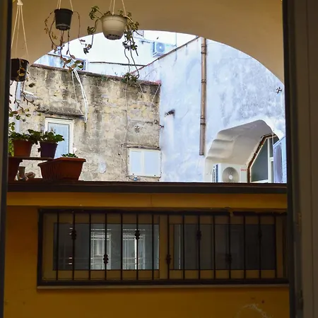La Casa Di Famiglia * Naples