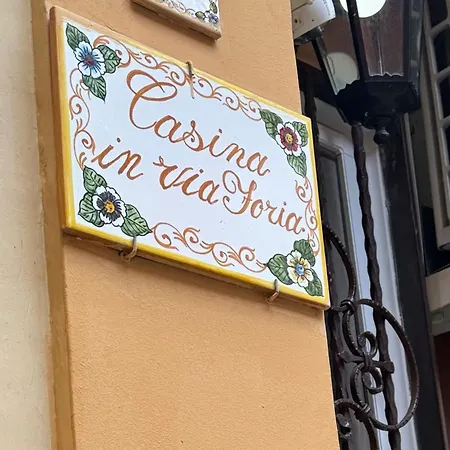 Casina Via Foria Bed & Breakfast *