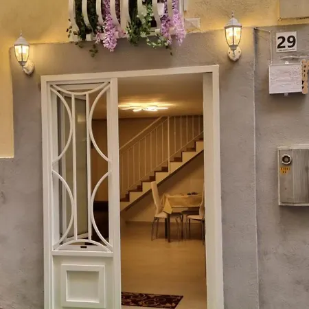 Dv House Via Toledo Quartierispagnoli Naples