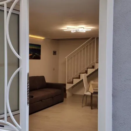 Dv House Via Toledo Quartierispagnoli Naples