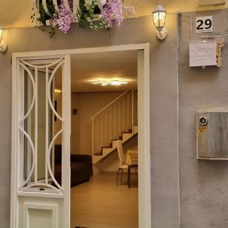 Dv House Via Toledo Quartierispagnoli Holiday home Naples