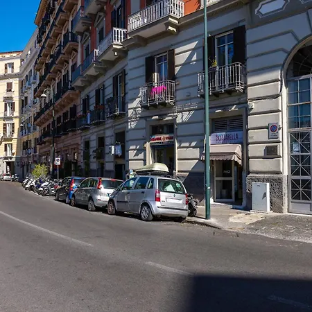 Parkside Flat Close Mergellina And Chiaia * Naples