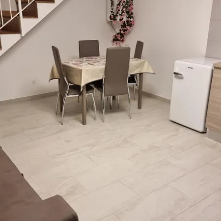 Dv House Via Toledo Quartierispagnoli Holiday home *