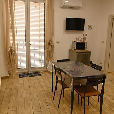 Maison Centro Storico Apartment *