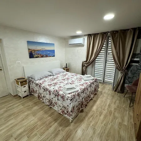 Apartment Spezzano House Naples