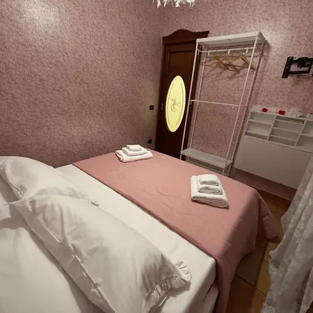 Mg Luxury * Napoli