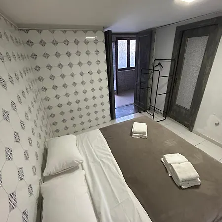 Valentino Guest house *
