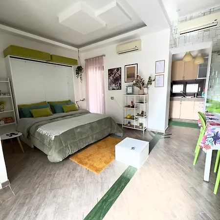 La Casa Di Roy Apartment Naples