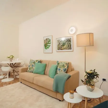 Stanzione 11 - Charming Flat In The Heart Of Vomero Apartment *
