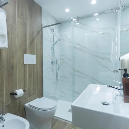 Πανσιόν Vomero House 2*