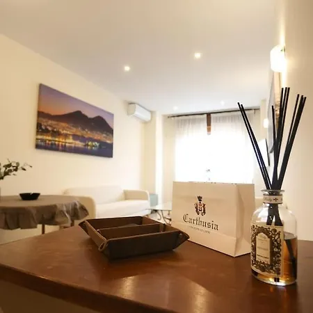 Casa Toledo - Piazza Municipio Luma Apartment Naples