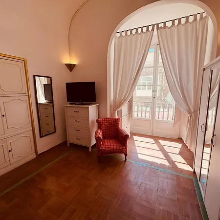 Residenza Donn'anna * Naples