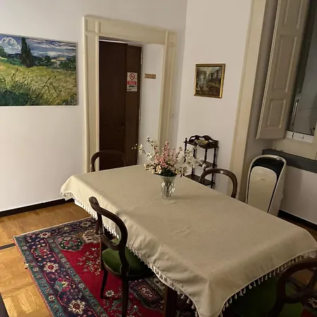 Interno 12 * Неаполь