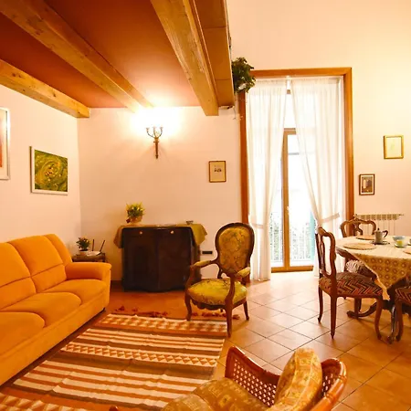 Apartment La Casa Della Sibilla Naples