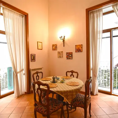 Apartment La Casa Della Sibilla Naples
