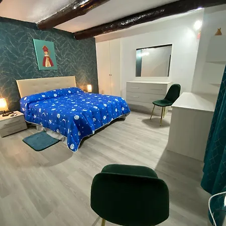 Apartment Donnaregina5 *