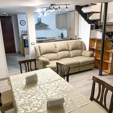 Apartment Donnaregina5 Naples