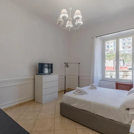 Apartment Montesanto Family Naples