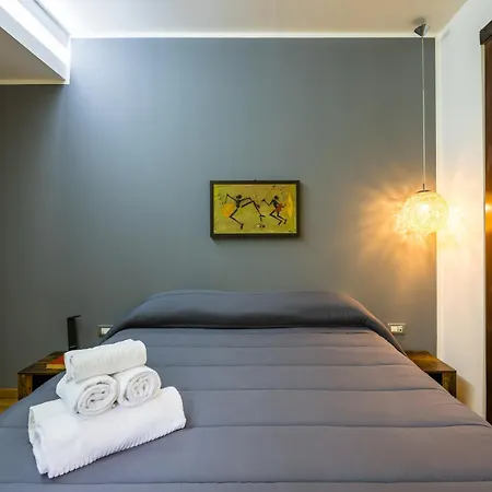 Fresh And Trendy Flat At Vomero Apartment *