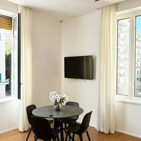 Apartment Loft Metro Mergellina - Posizione Strategica Per Visitare *