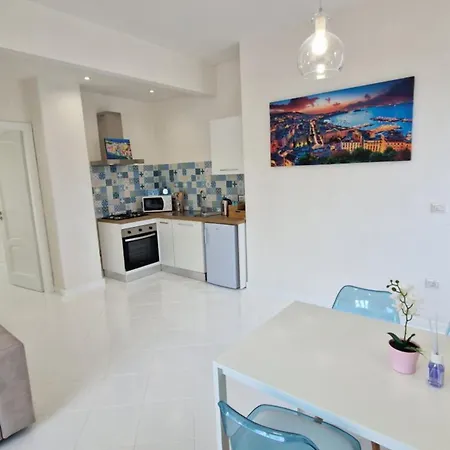 Apartment Blumarine In Naples