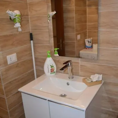Alex Guest House. Apartment *
