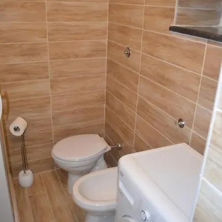 Alex Guest House. Apartment