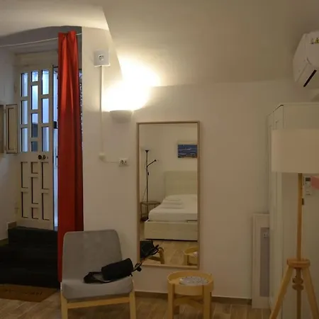 Apartment Alex Guest House. *