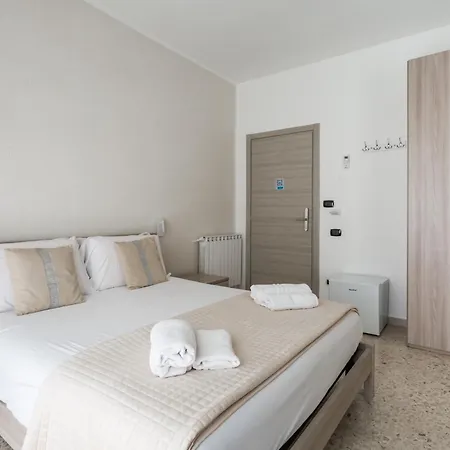 Bed & Breakfast Fly 290 Naples