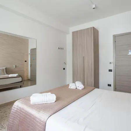 Fly 290 Bed & Breakfast Naples