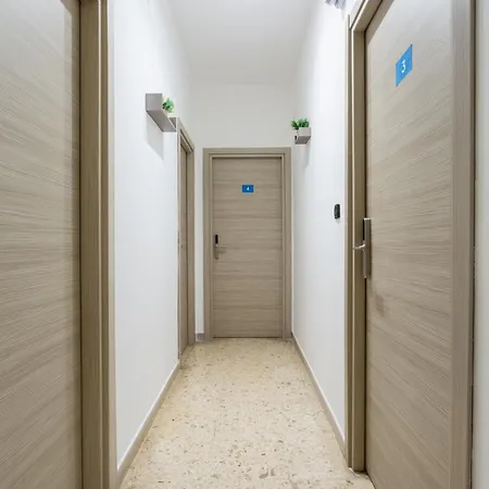 Fly 290 Bed & Breakfast *