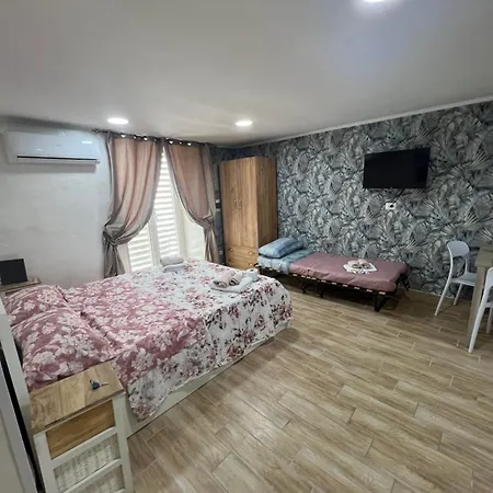 Apartment Spezzano House