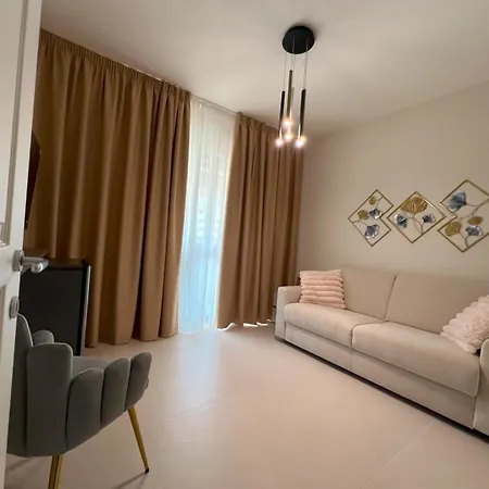 Red Bridges House Apartment
