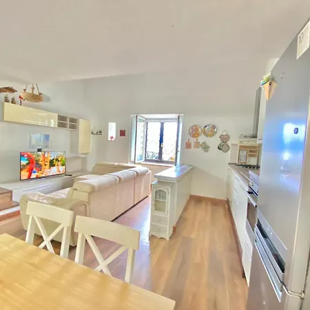 Accogliente E Moderno Per Gruppi E Famiglie, Con Vista Mozzafiato Su E Vesuvio Apartment Naples