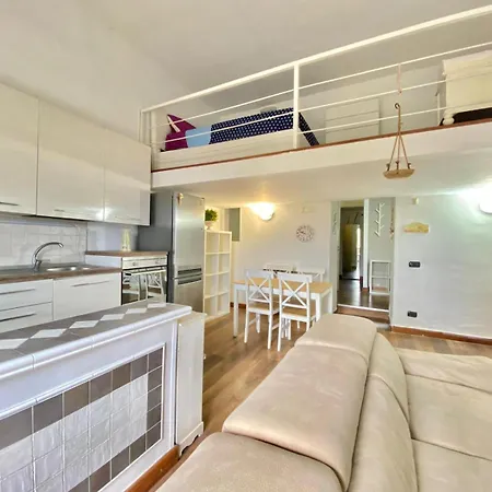 Accogliente E Moderno Per Gruppi E Famiglie, Con Vista Mozzafiato Su E Vesuvio Apartment *