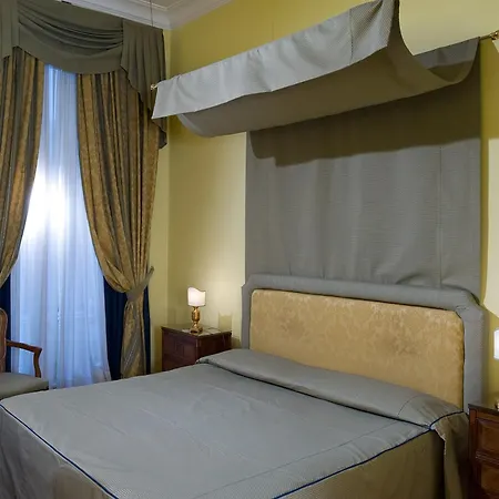 Szálloda Chiaja De Charme 3*
