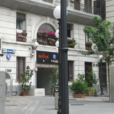 Bed & Breakfast Bed Morelli 49 , Chiaia Napoli