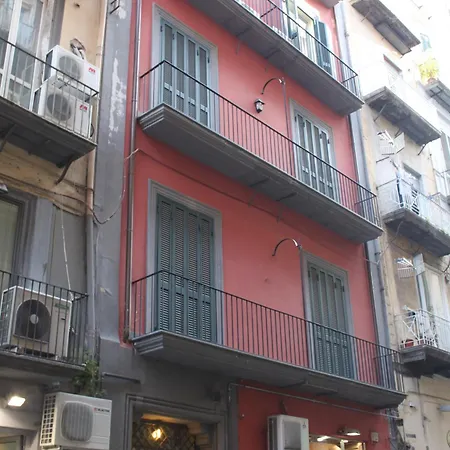 Konukevi Chiaia 32 Napoli