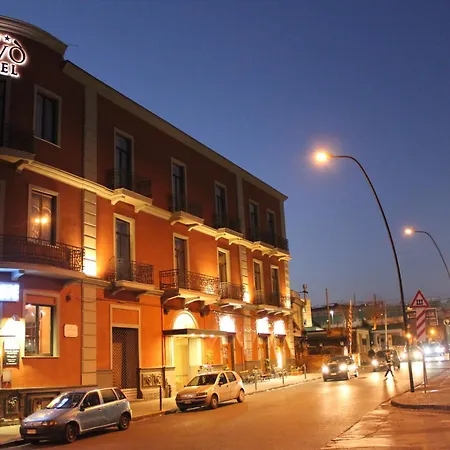 Hotel Nuvo Naples