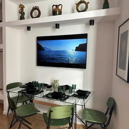 Apartment Alma De Chiaja - Design & Naples