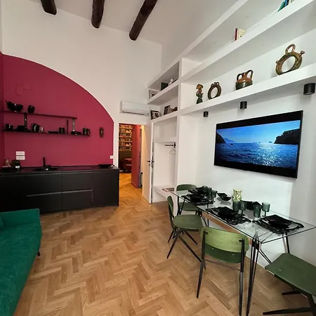 Apartment Alma De Chiaja - Design &
