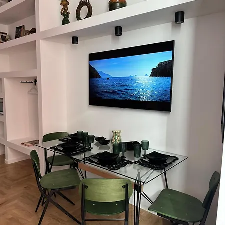 Apartment Alma De Chiaja - Design & Naples