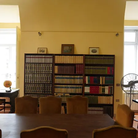 Apartment The Saint's Library Loft In Historical Palace *