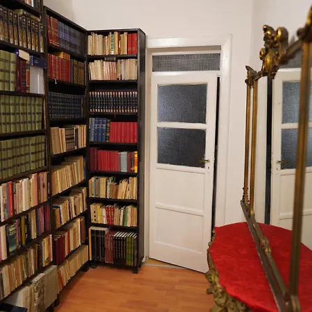 Apartment The Saint's Library Loft In Historical Palace Naples