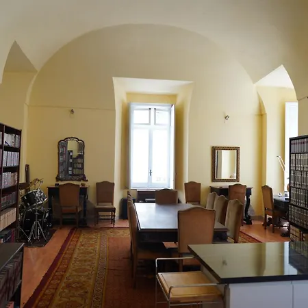 Apartment The Saint's Library Loft In Historical Palace *