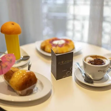 Il Divino * Naples