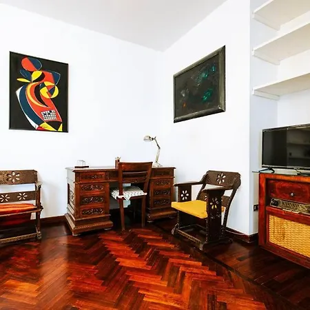 Apartment Panoramic, Metro Vomero - Elegante Naples
