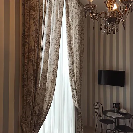 فندق مبيت وإفطار داي ديكوماني 3*